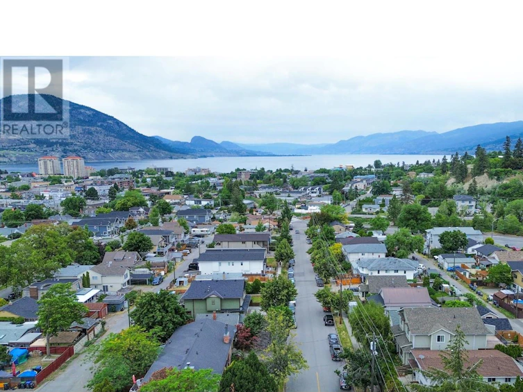 618 Papineau Street, Penticton, BC, V2A 4X7 - 3