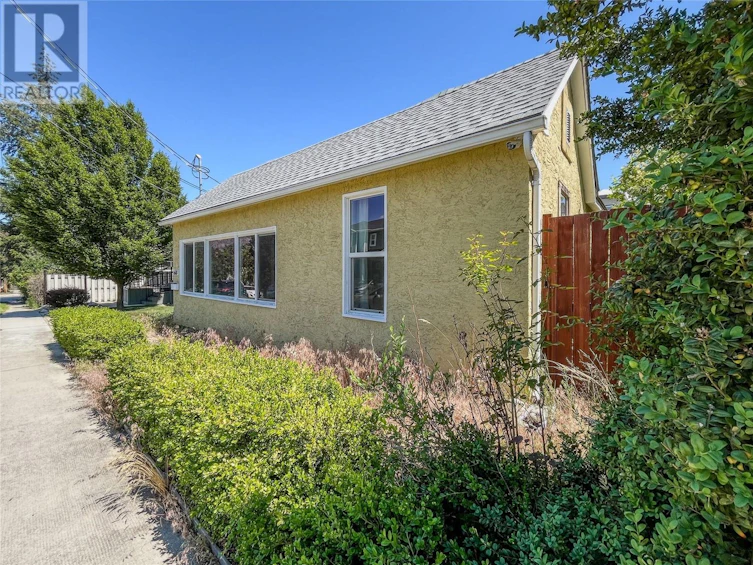 618 Papineau Street, Penticton, BC, V2A 4X7 - 32