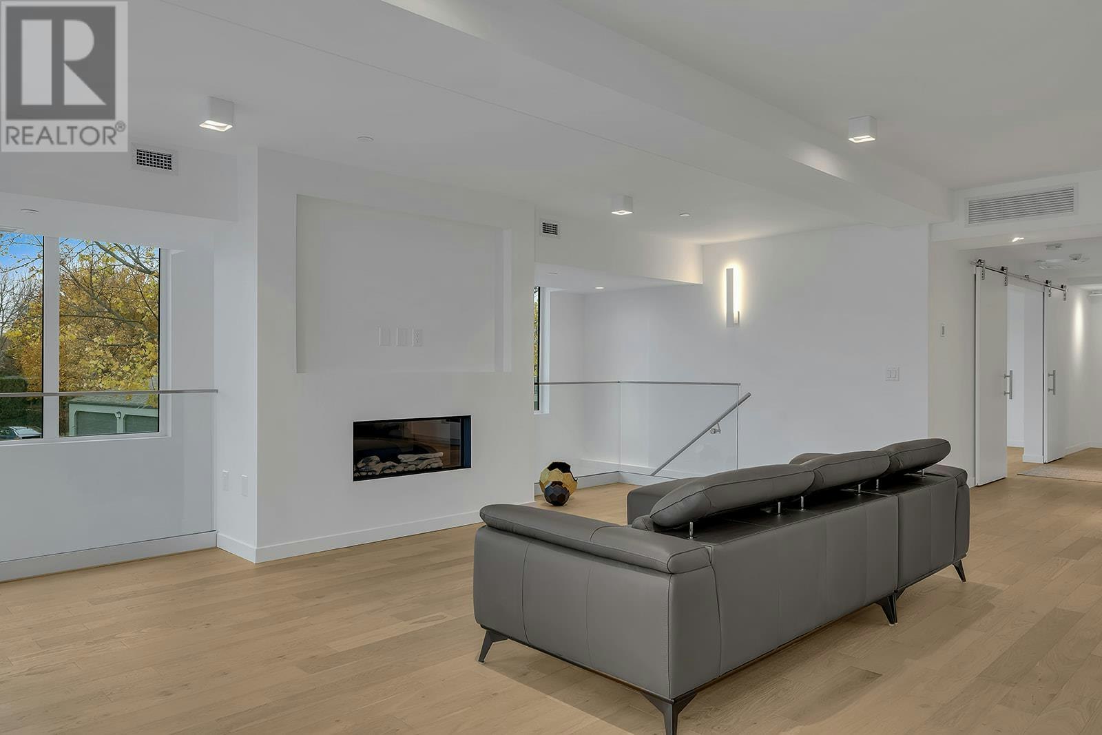 101-4071 Lakeshore Road, Kelowna, BC, V1W 1V7 - 29