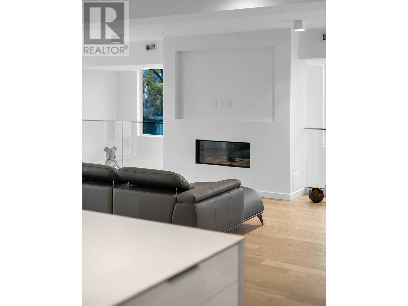 101-4071 Lakeshore Road, Kelowna, BC, V1W 1V7 - 30