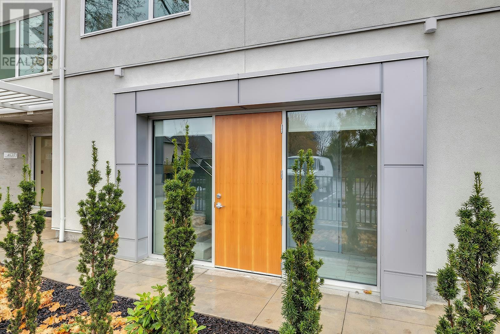 101-4071 Lakeshore Road, Kelowna, BC, V1W 1V7 - 4