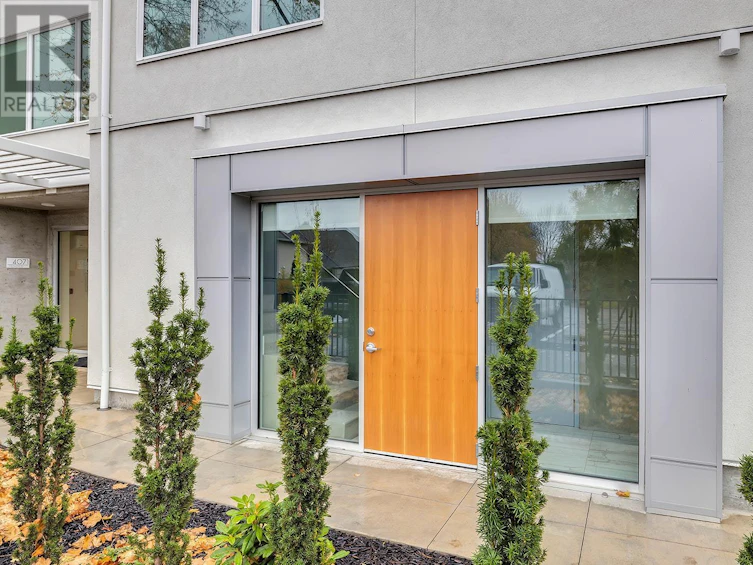 101-4071 Lakeshore Road, Kelowna, BC, V1W 1V7 - 4