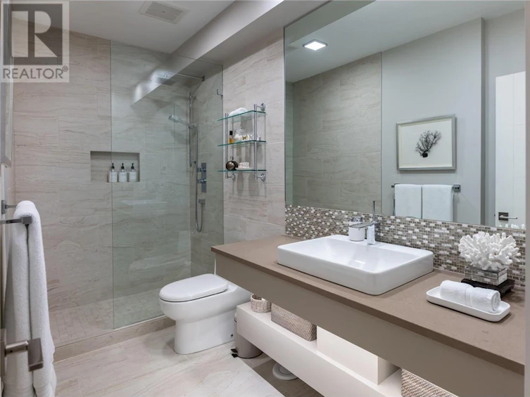 1076 Westpoint Drive, Kelowna, BC, V1W 4Z9 - 46