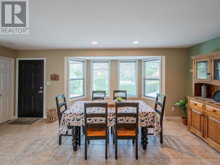 310 Spruce Avenue, Kaleden, BC, V0H 1K0 - 24