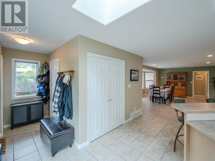 310 Spruce Avenue, Kaleden, BC, V0H 1K0 - 38