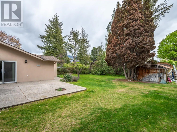 310 Spruce Avenue, Kaleden, BC, V0H 1K0 - 40