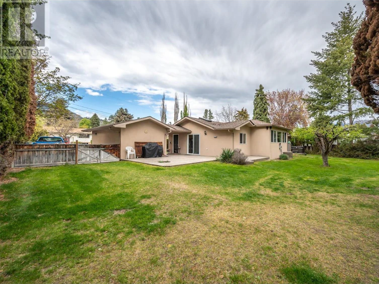 310 Spruce Avenue, Kaleden, BC, V0H 1K0 - 42