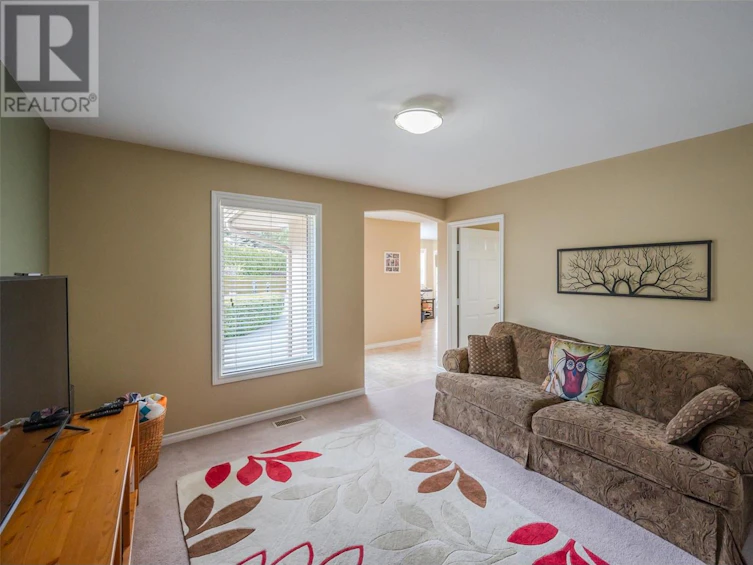 310 Spruce Avenue, Kaleden, BC, V0H 1K0 - 6