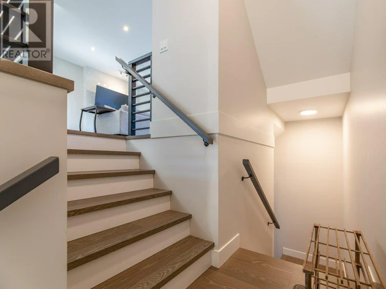 104-201 Wylie Street, Penticton, BC, V2A 0H3 - 31
