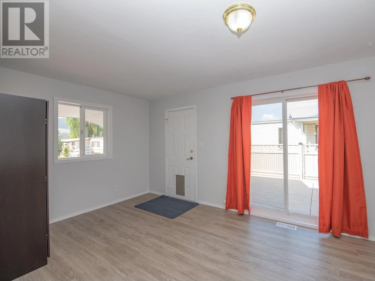 6-2727 Lakeshore Road, Vernon, BC, V1H 1X5 - 9