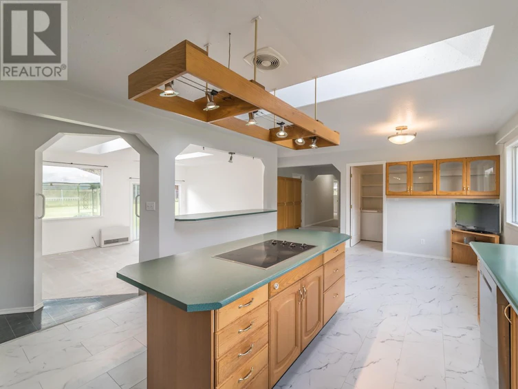 2196 Alberni Highway, Coombs, BC, V0R 1M0 - 7