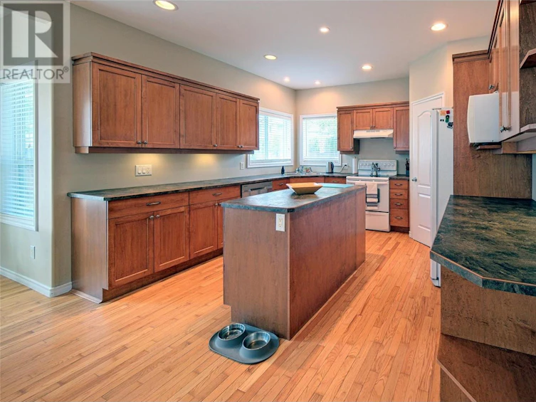 880 Arbor View Drive, Kelowna, BC, V1W 5B5 - 21