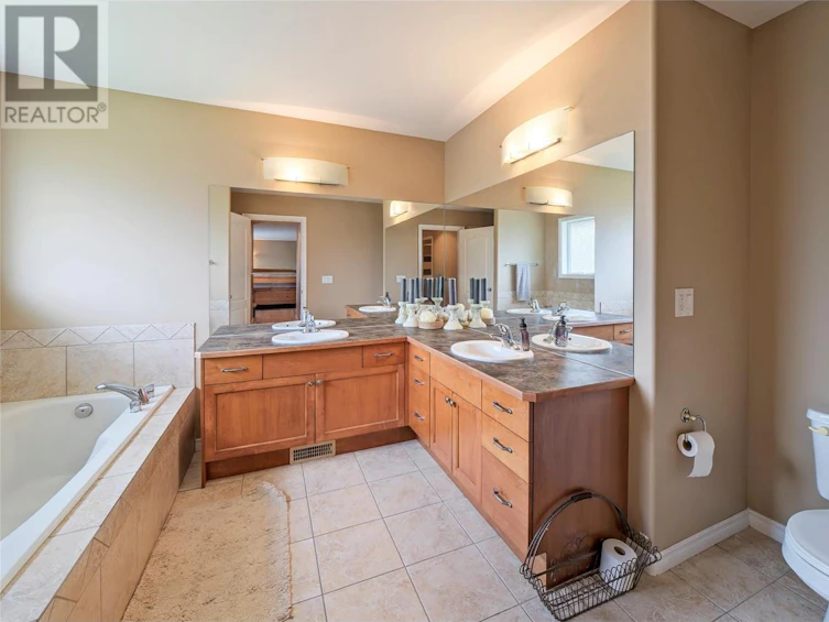 880 Arbor View Drive, Kelowna, BC, V1W 5B5 - 40