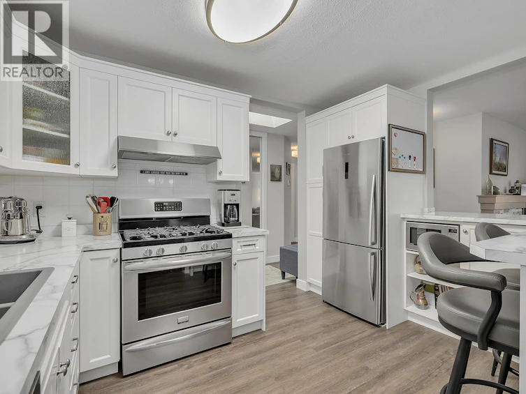 204-645 Barrera Road, Kelowna, BC, V1W 3C9 - 6