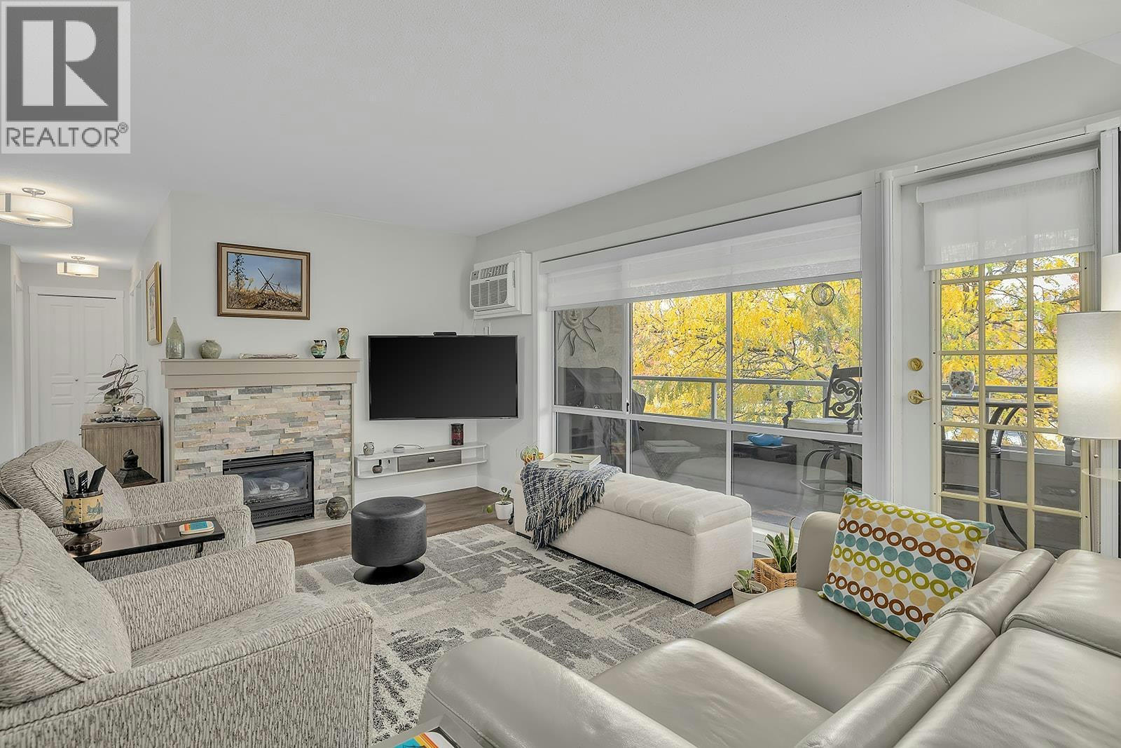 204-645 Barrera Road, Kelowna, BC, V1W 3C9