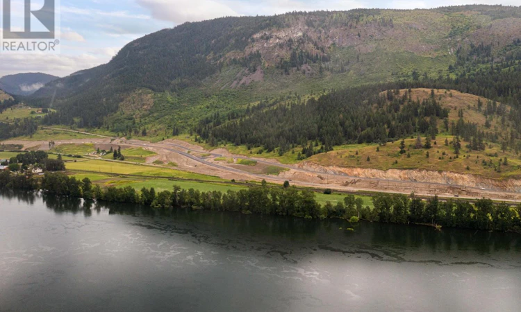 6189 Trans Canada Highway