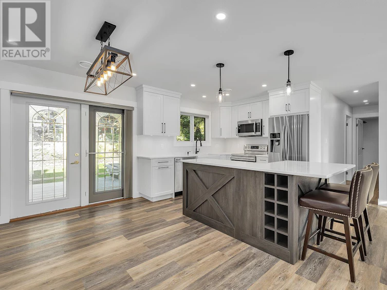 3154 Smith Creek Road, West Kelowna, BC, V4T 1M7 - 14