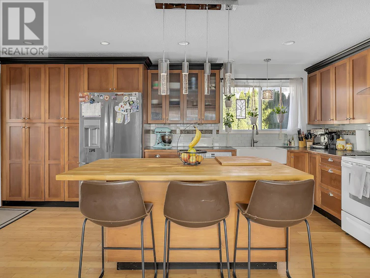 1845 Hayashi Road, Kelowna, BC, V1P 1A7 - 4