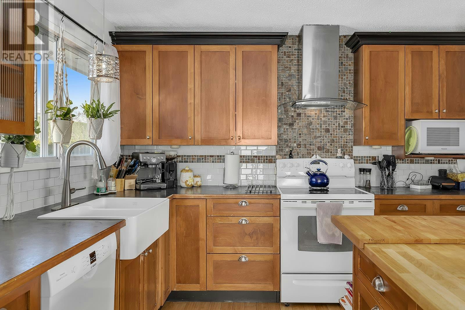 1845 Hayashi Road, Kelowna, BC, V1P 1A7 - 6