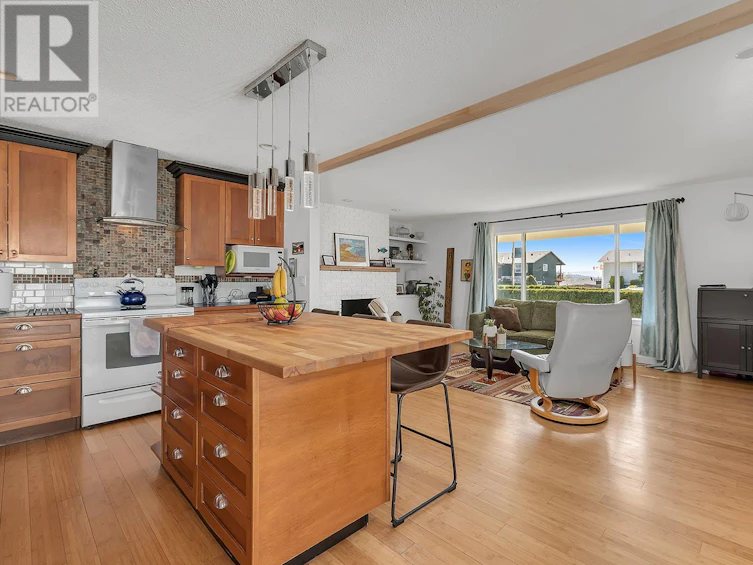 1845 Hayashi Road, Kelowna, BC, V1P 1A7 - 9