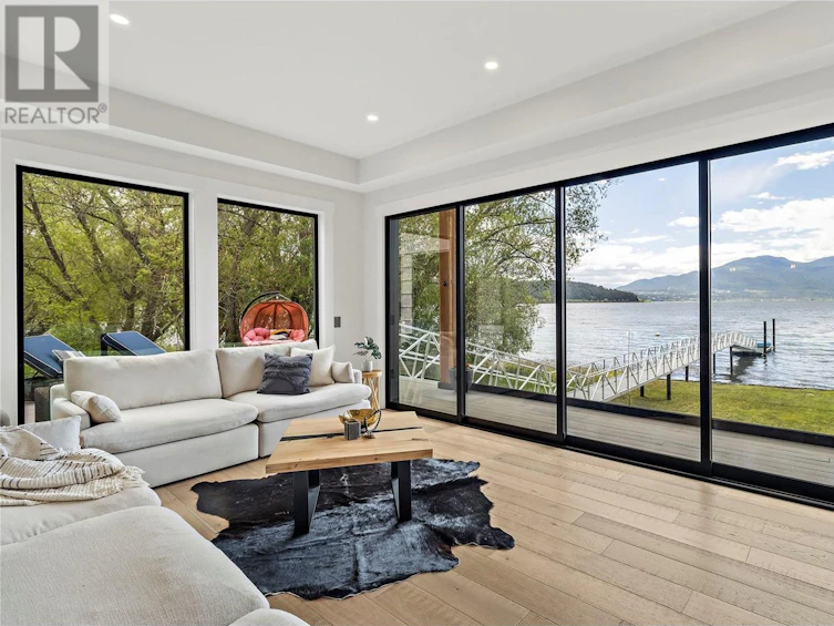 3700 Sunnybrae Canoe Point Road, Tappen, BC, V0E 2X1
