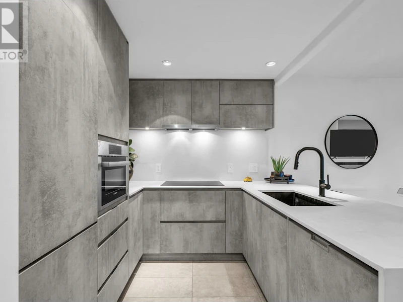 603 - 560 Cardero Street, Vancouver BC V6G 3E9