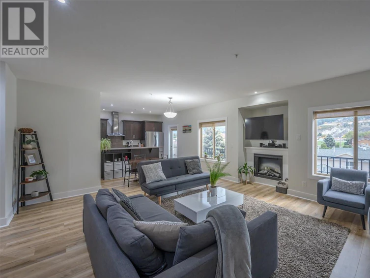 310-250 Waterford Avenue, Penticton, BC, V2A 3T8 - 4