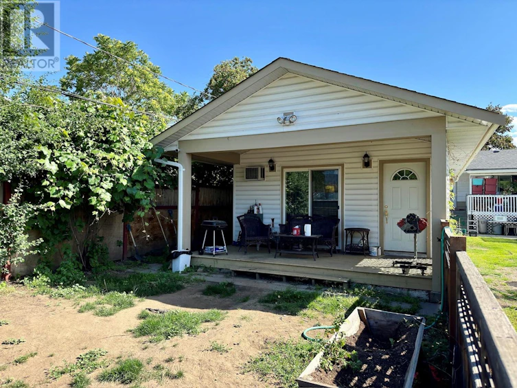 403 Conklin Avenue, Penticton, BC, V2A 2T3 - 40