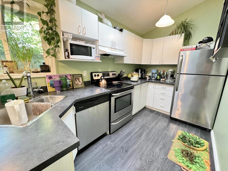 403 Conklin Avenue, Penticton, BC, V2A 2T3 - 58