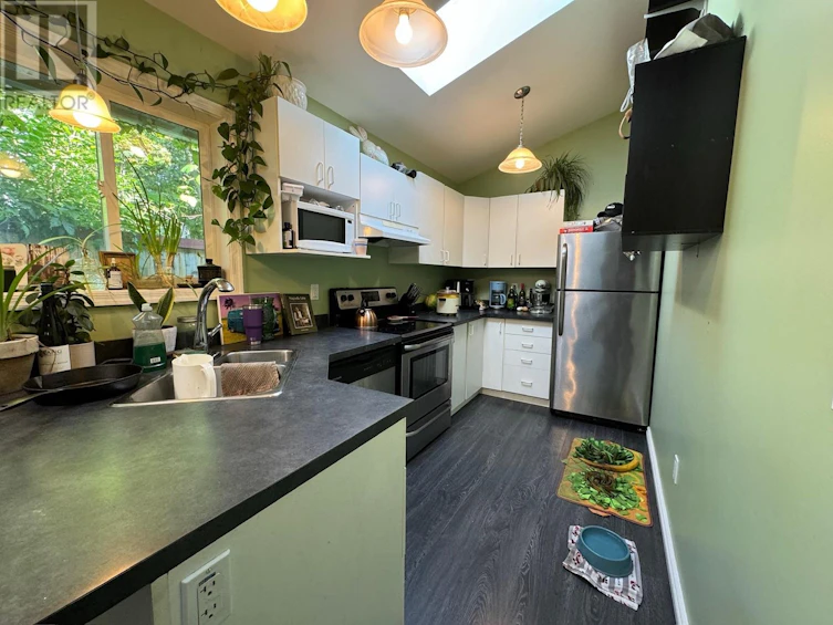 403 Conklin Avenue, Penticton, BC, V2A 2T3 - 60