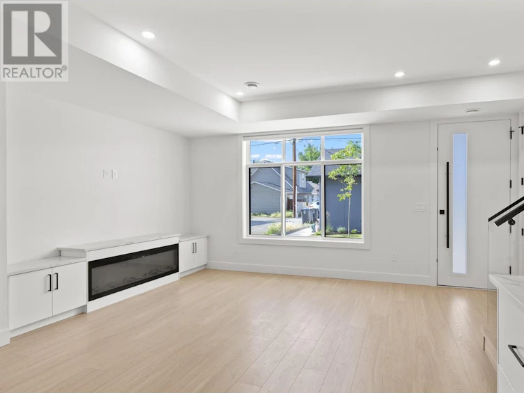 4-830 Lawson Avenue, Kelowna, BC, V1Y 6S8 - 9