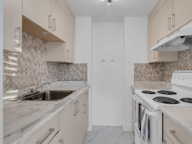 15474 Victoria, Surrey, BC, V4B 1H5 - 17
