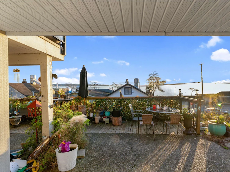 15474 Victoria, Surrey, BC, V4B 1H5 - 5