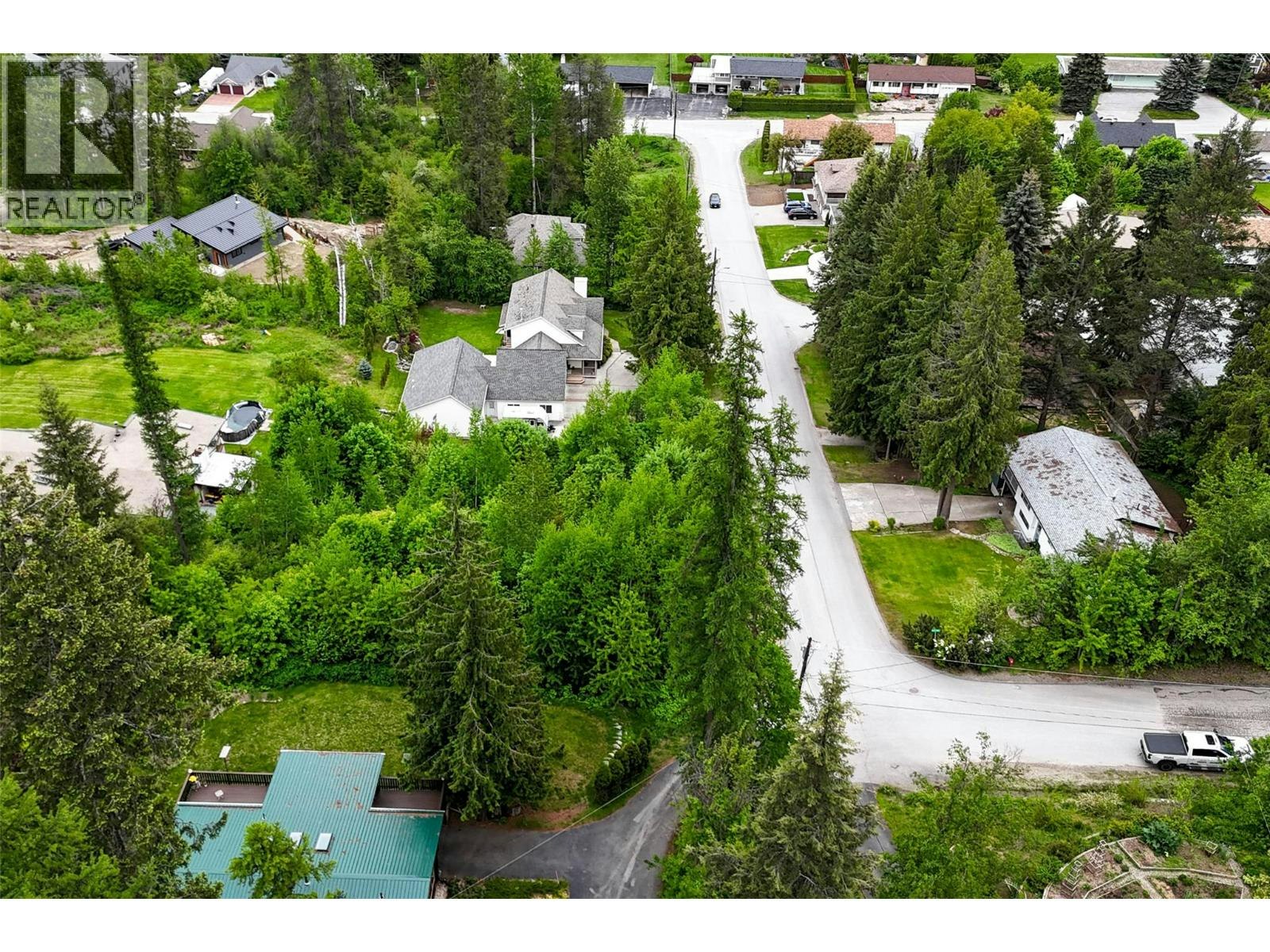 28 Evergreen Avenue, Fruitvale, BC, V0G 1L0
