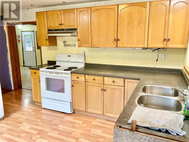 4098 3 Highway, Osoyoos, BC, V0H 1Y0 - 19