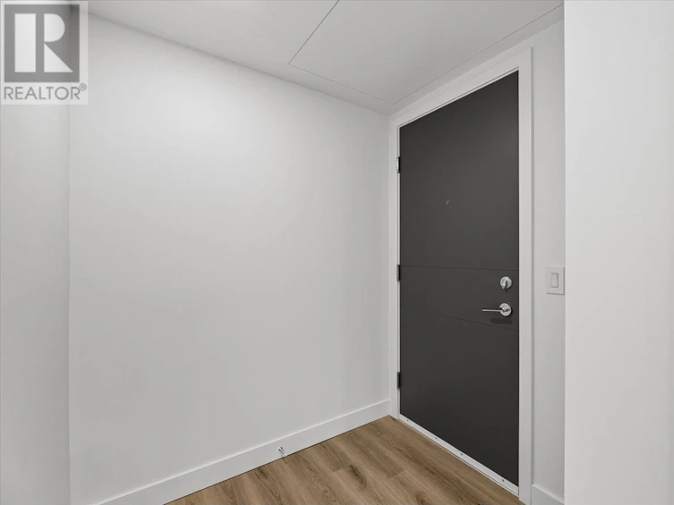 3010-1488 Bertram Street, Kelowna, BC, V1Y 2G2 - 2