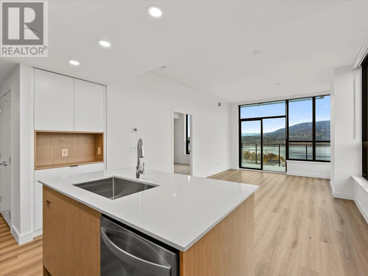 3010-1488 Bertram Street, Kelowna, BC, V1Y 2G2 - 9
