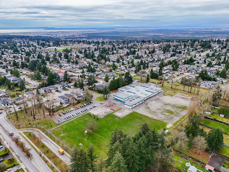 8124 116a, Delta, BC, V4C 5Y8 - 34