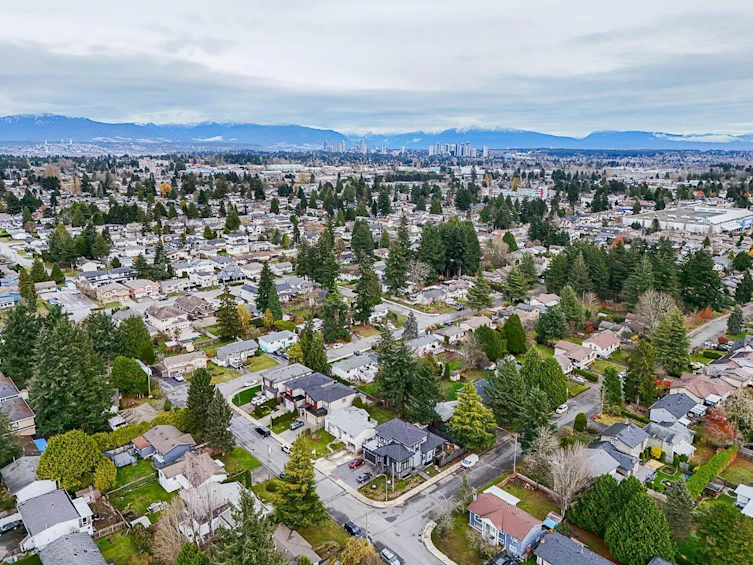 8124 116a, Delta, BC, V4C 5Y8 - 36