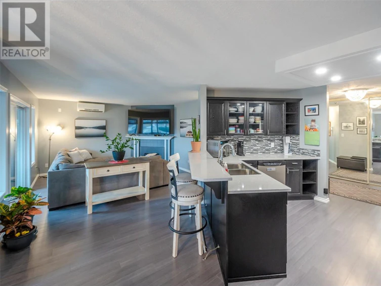 203-250 Scott Avenue, Penticton, BC, V2A 2J5 - 16