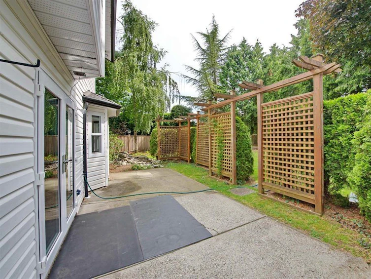 6049 133a, Surrey, BC, V3X 2K3 - 35