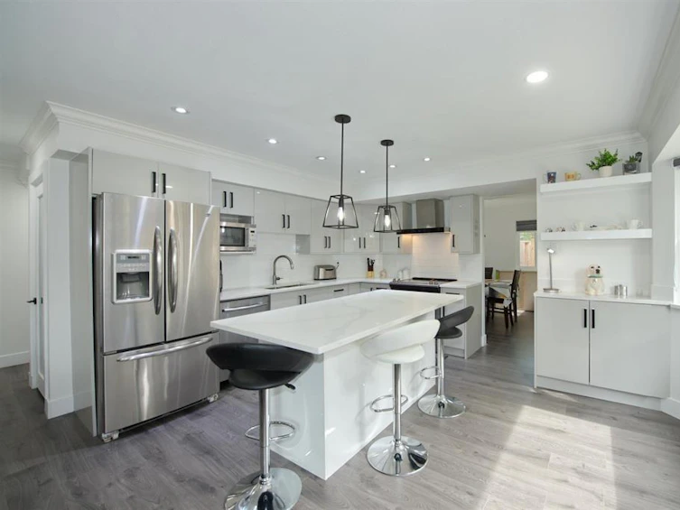 6049 133a, Surrey, BC, V3X 2K3 - 6