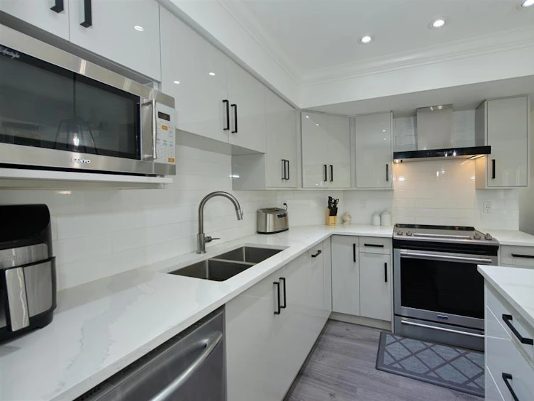 6049 133a, Surrey, BC, V3X 2K3 - 8
