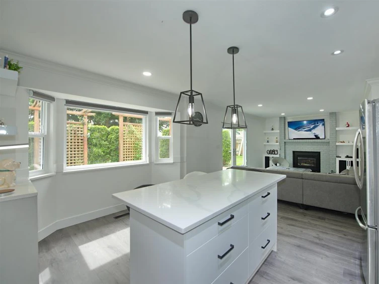 6049 133a, Surrey, BC, V3X 2K3 - 9