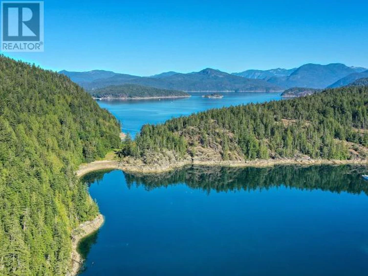 Portage Cove, Campbell River Area Small Islands, BC