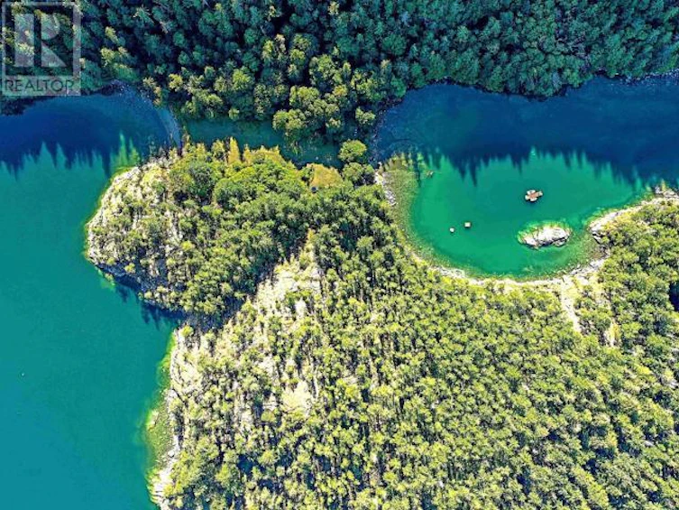 Portage Cove, Campbell River Area Small Islands, BC - 10