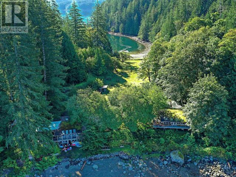 Portage Cove, Campbell River Area Small Islands, BC - 4