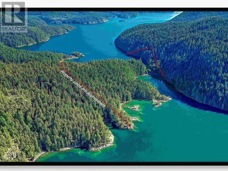Portage Cove, Campbell River Area Small Islands, BC - 12