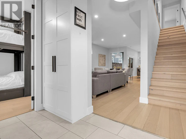 1933 Ethel Street, Kelowna, BC, V1Y 2Z6 - 4