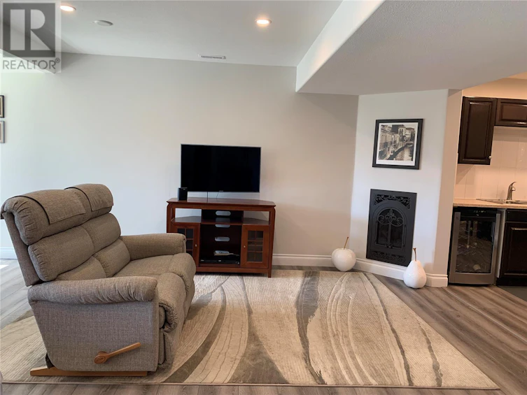 573 North Spruceview Place, Kelowna, BC, V1V 1S7 - 22